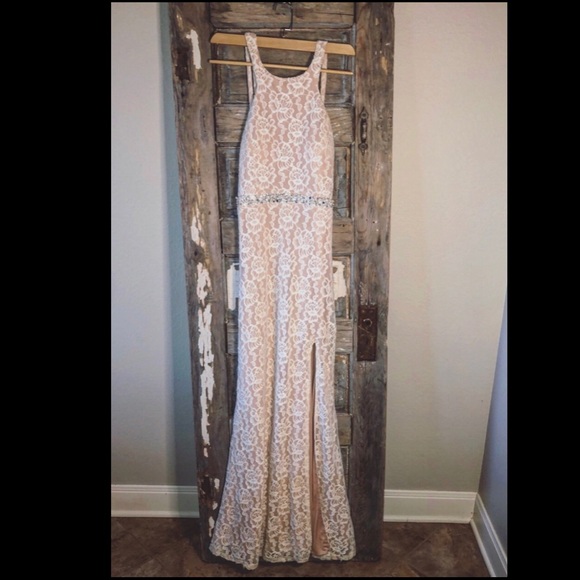 City Triangles Formal Dress Cream Lace Size 15 - Picture 2 of 6